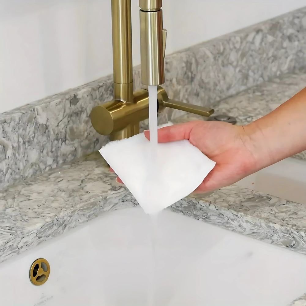 Skirting Board Cleaner (Includes 2x Cloths)